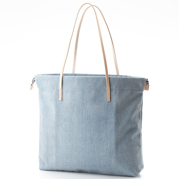 different material mix tote bag