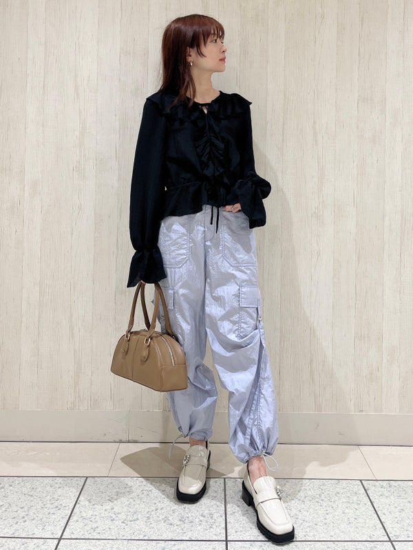 ruffled collar blouse
