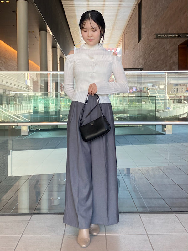 cropped top & off shoulder cardigan set