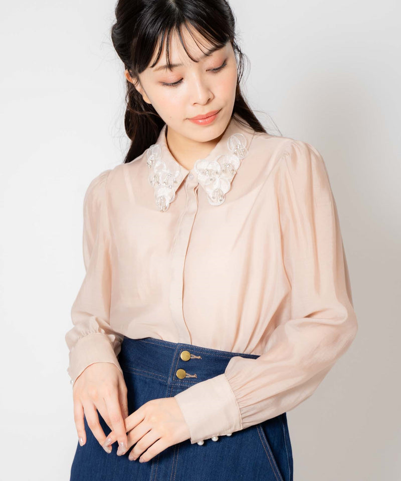 collar motif blouse