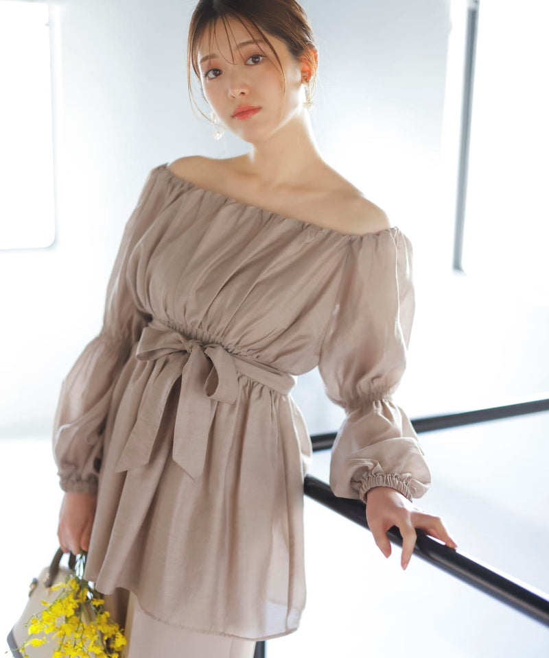 volume blouse