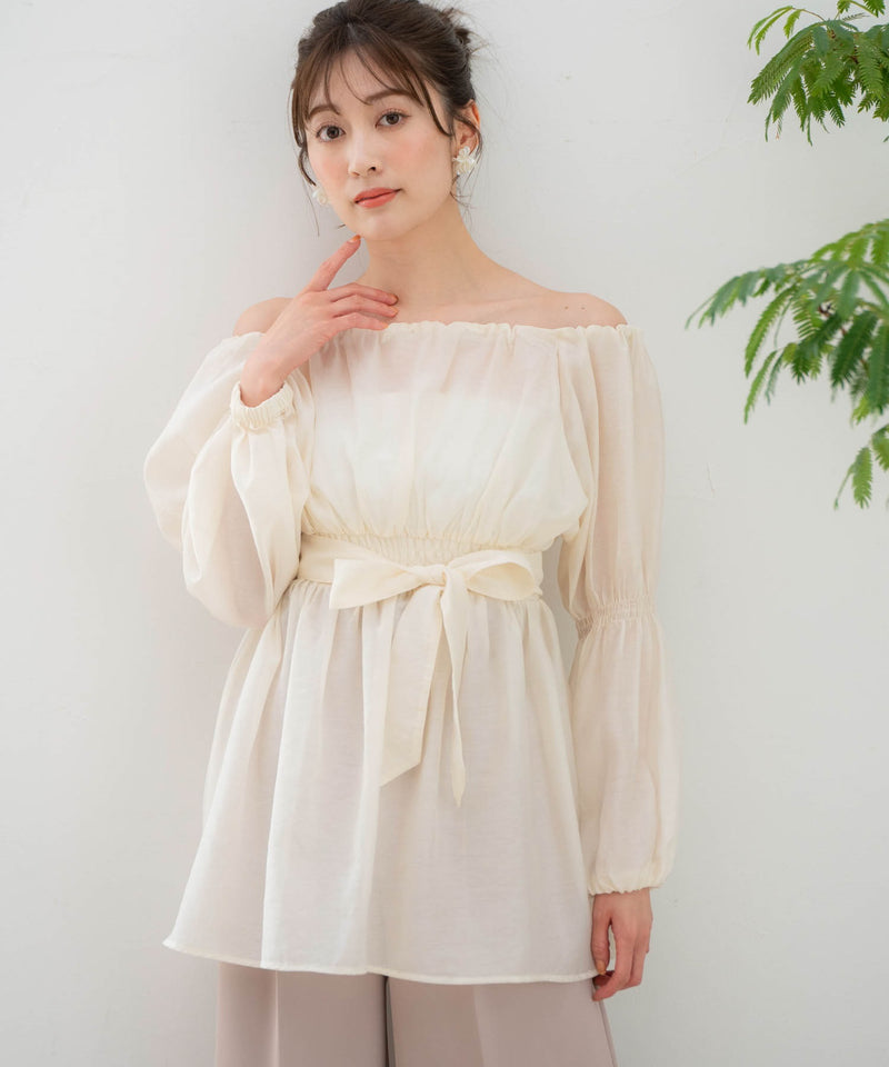 volume blouse