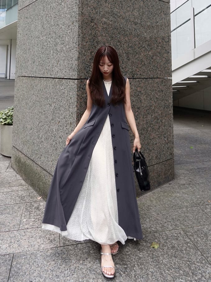 layered sleeveless lace dress
