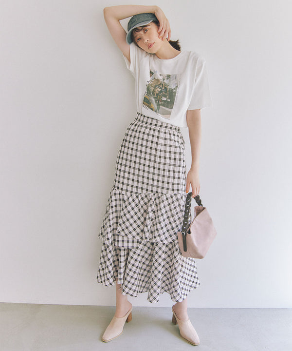 check asymmetrical skirt