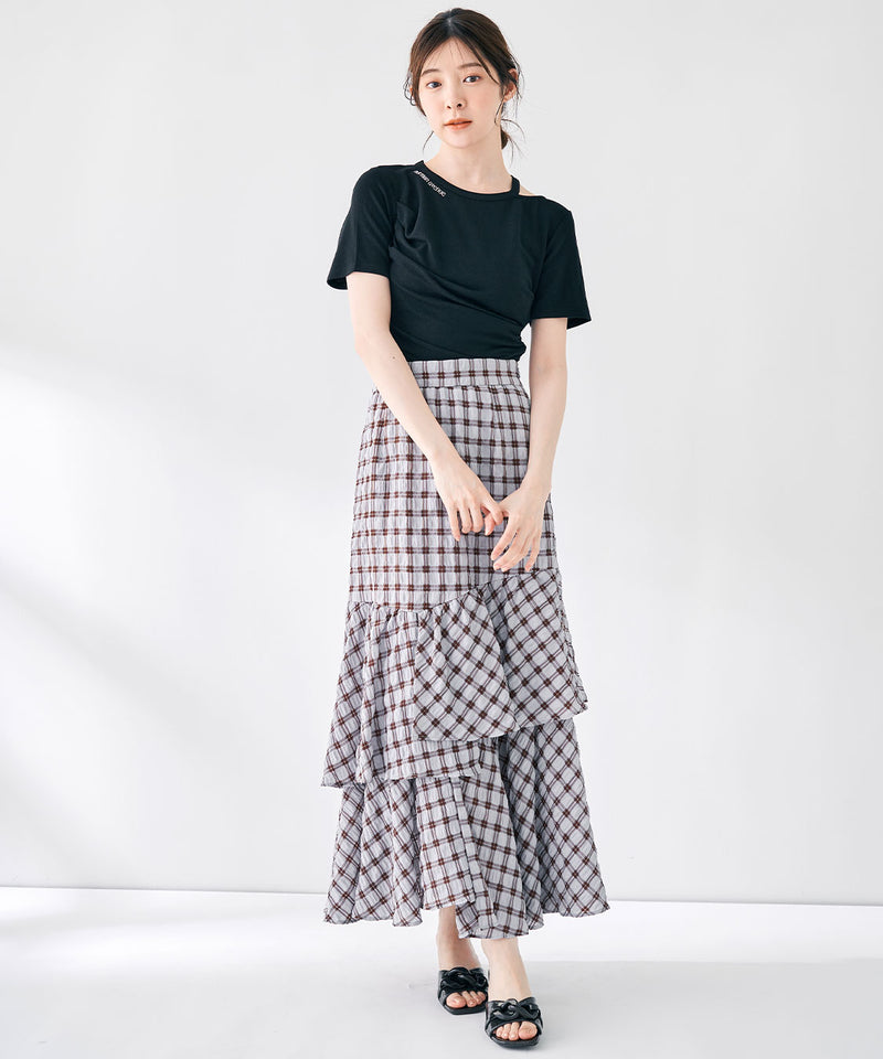 check asymmetrical skirt