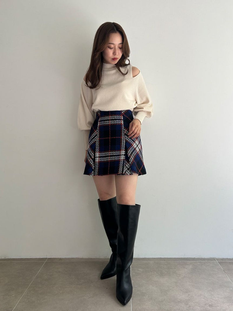 open shoulder knit pullover