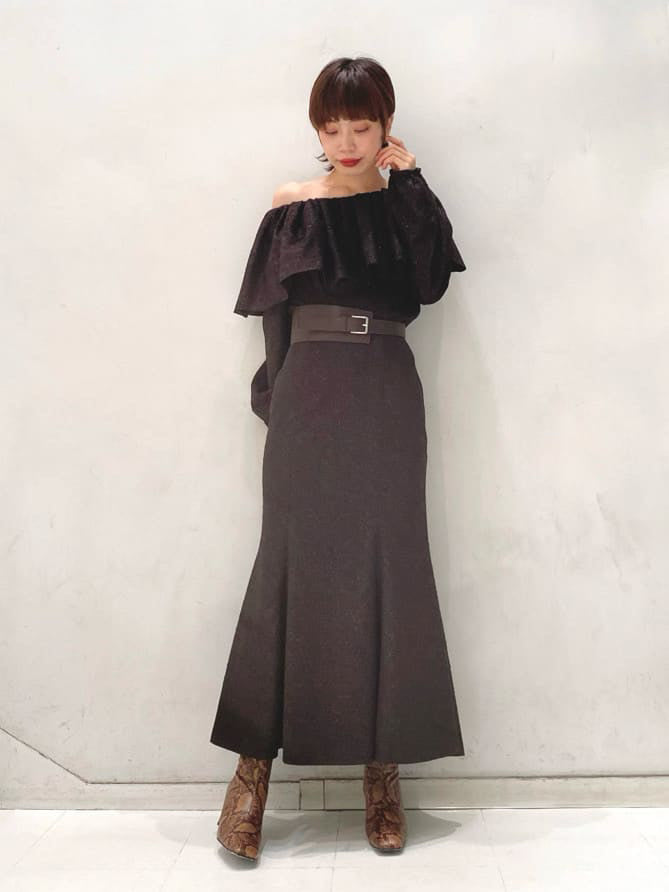 lily embroidery frills 2way top