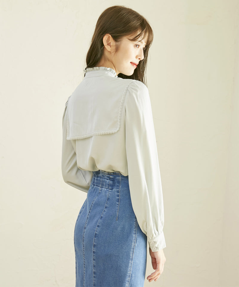 square collar blouse