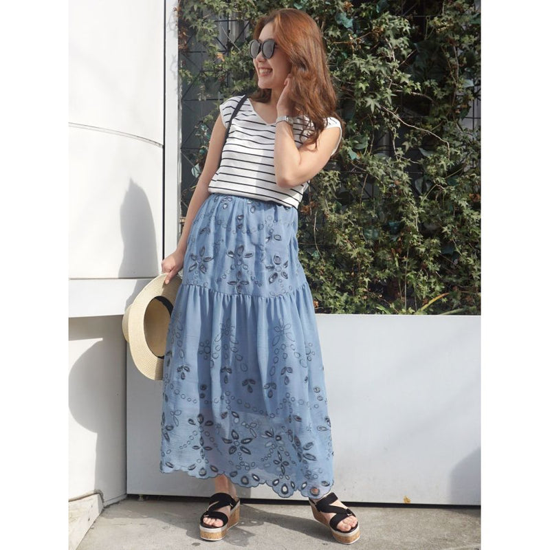 embroidery flare maxi skirt