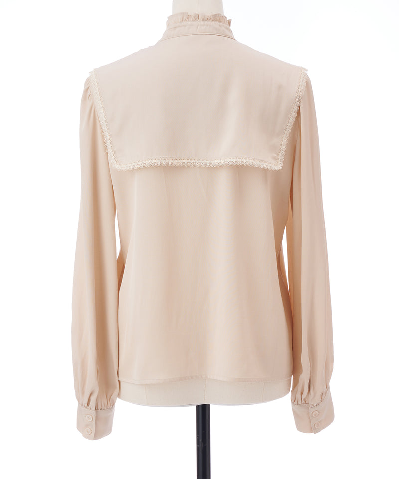 square collar blouse