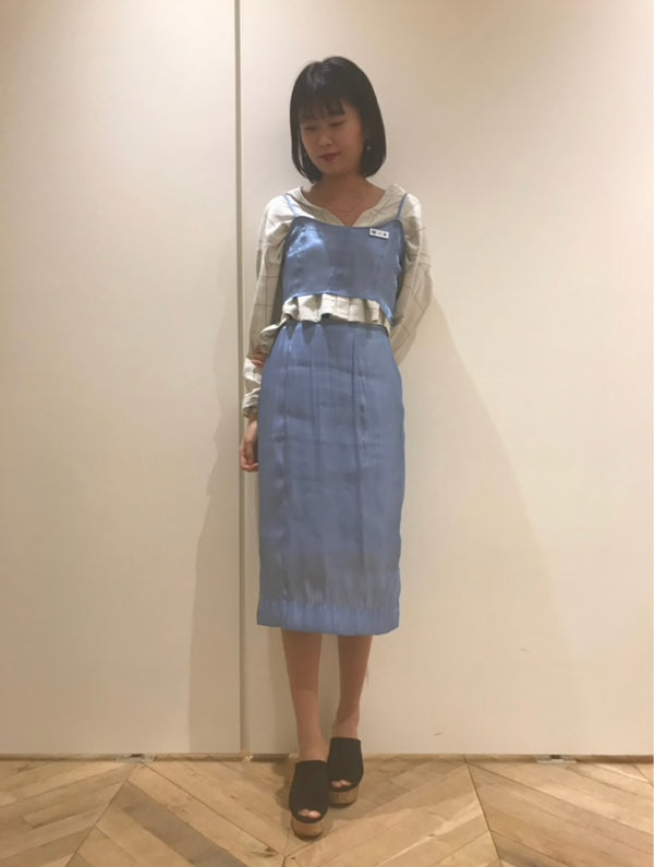 shiny narrow skirt