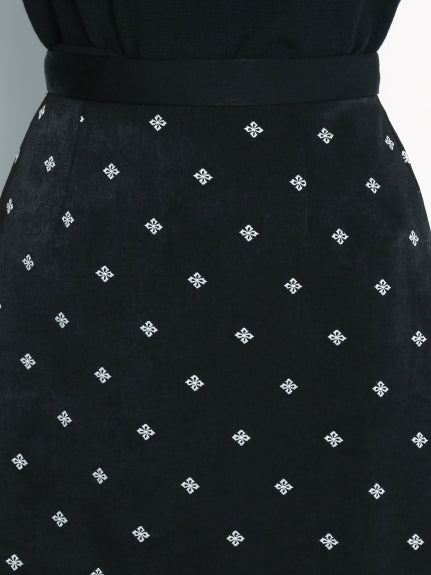 komon embroidered skirt